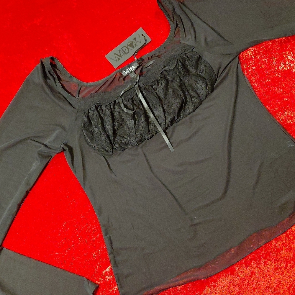 DOLLSKILL WIDOW 1X Madonna Black Lace Trim Long Sleeve Top